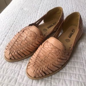 Women’s Haurache Sandals